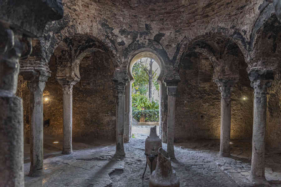 Mallorca - Palma 086 - Baños Árabes.jpg